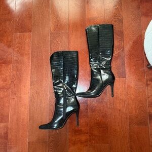 Elegant Black Heeled Boots